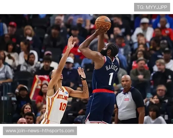 主帅怒摔战术板,镜头记录全程 主帅怒摔战术板,镜头记录全程